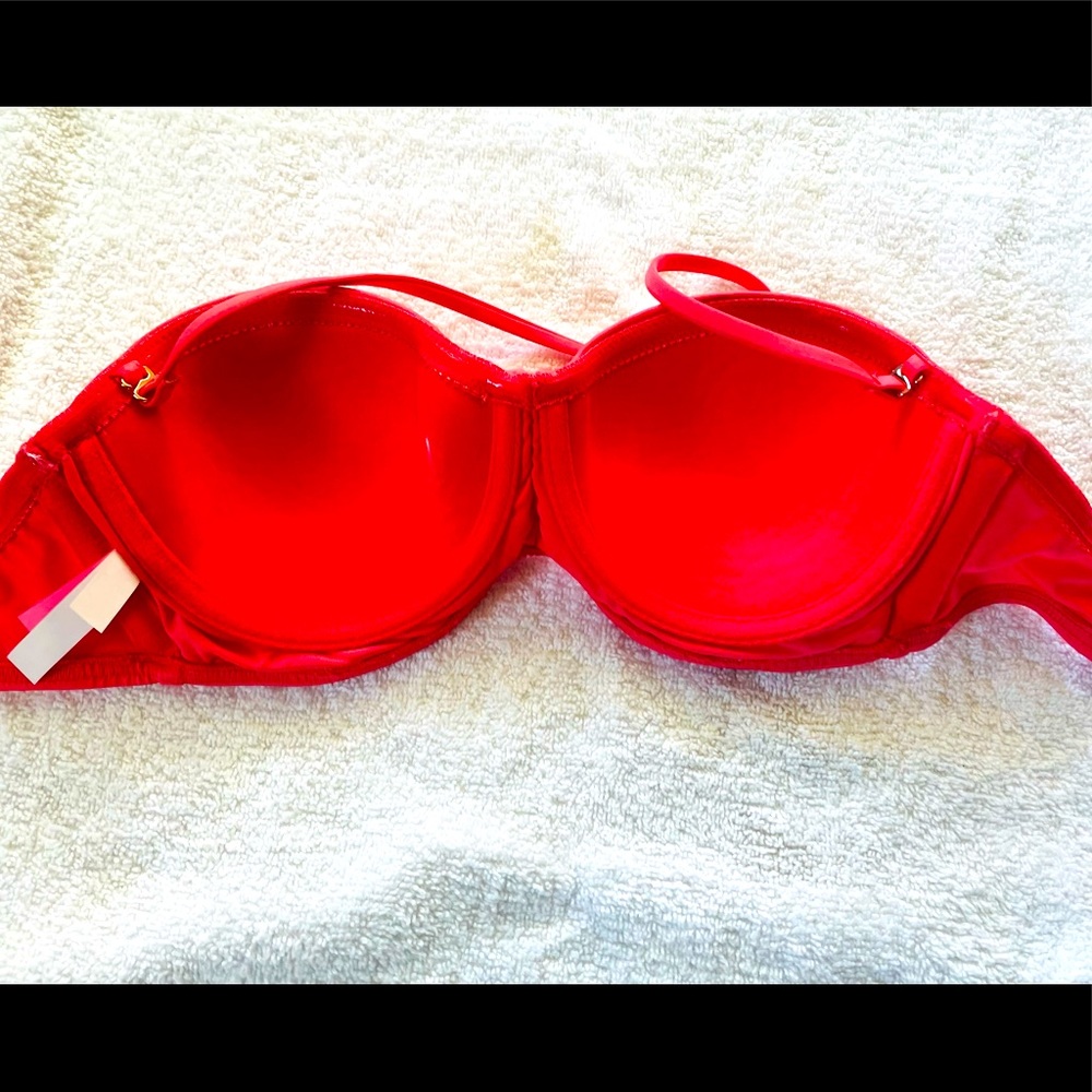 Brand new never worn Victorias Secret push up bikini top